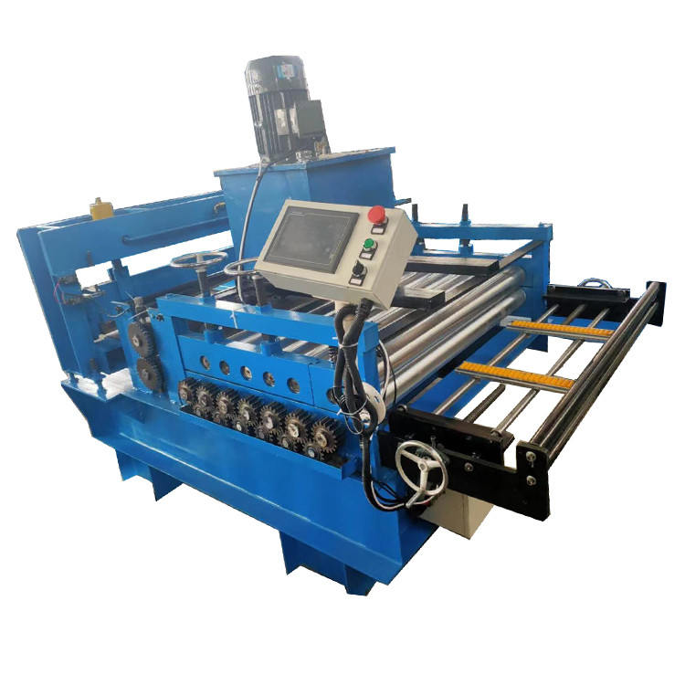 Taglio automatico della taglierina alla linea taglierina di lunghezza del gruppo con la bobinatrice manuale dell'ONU e tagliato