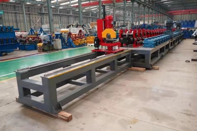 Rotolo di sostegno solare di industria che forma macchina ad alta velocità 25m/min completamente automatico