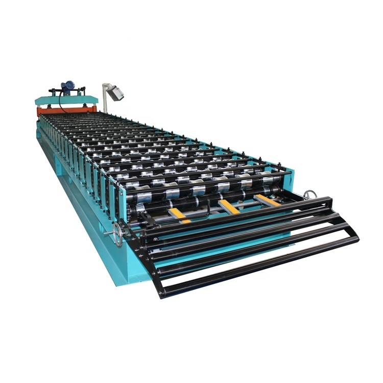 Tipo trapezoidale rotolo di rivestimento del tetto che forma macchina con alta accuratezza tagliente