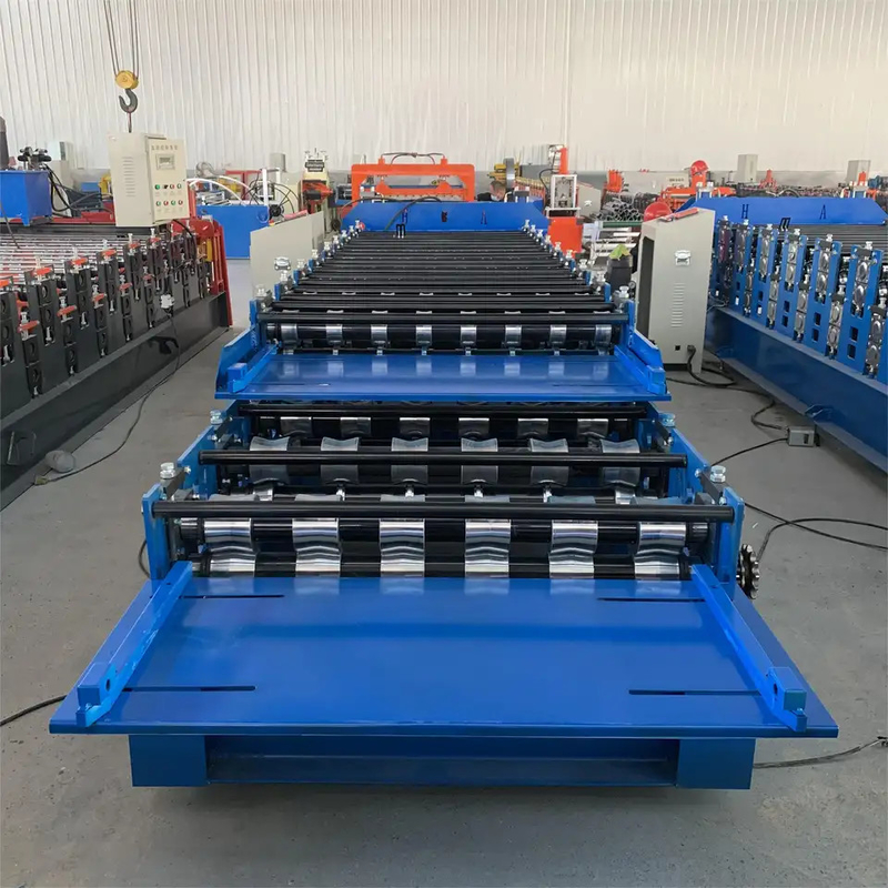Rotolo di doppio strato 7.5KW che forma macchina per lo strato lungo del tetto di portata multifunzionale