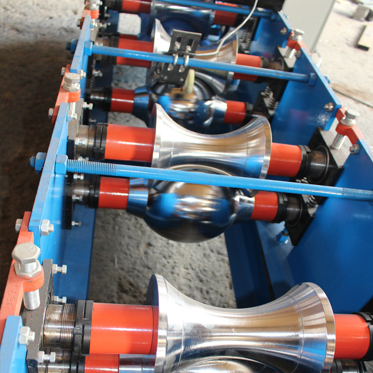 Controllo di Ridge Cap Roll Forming Machine PCL del tetto del metallo del rotolo d'acciaio di colore