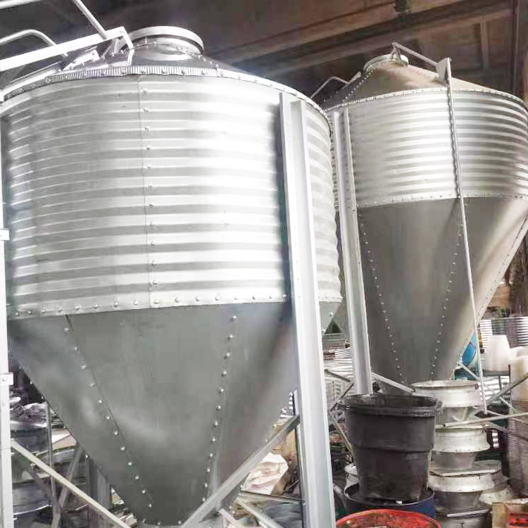 Rotolo curvante automatico dello strato del grano del metallo che forma macchina per il pannello laterale del mulino del silo