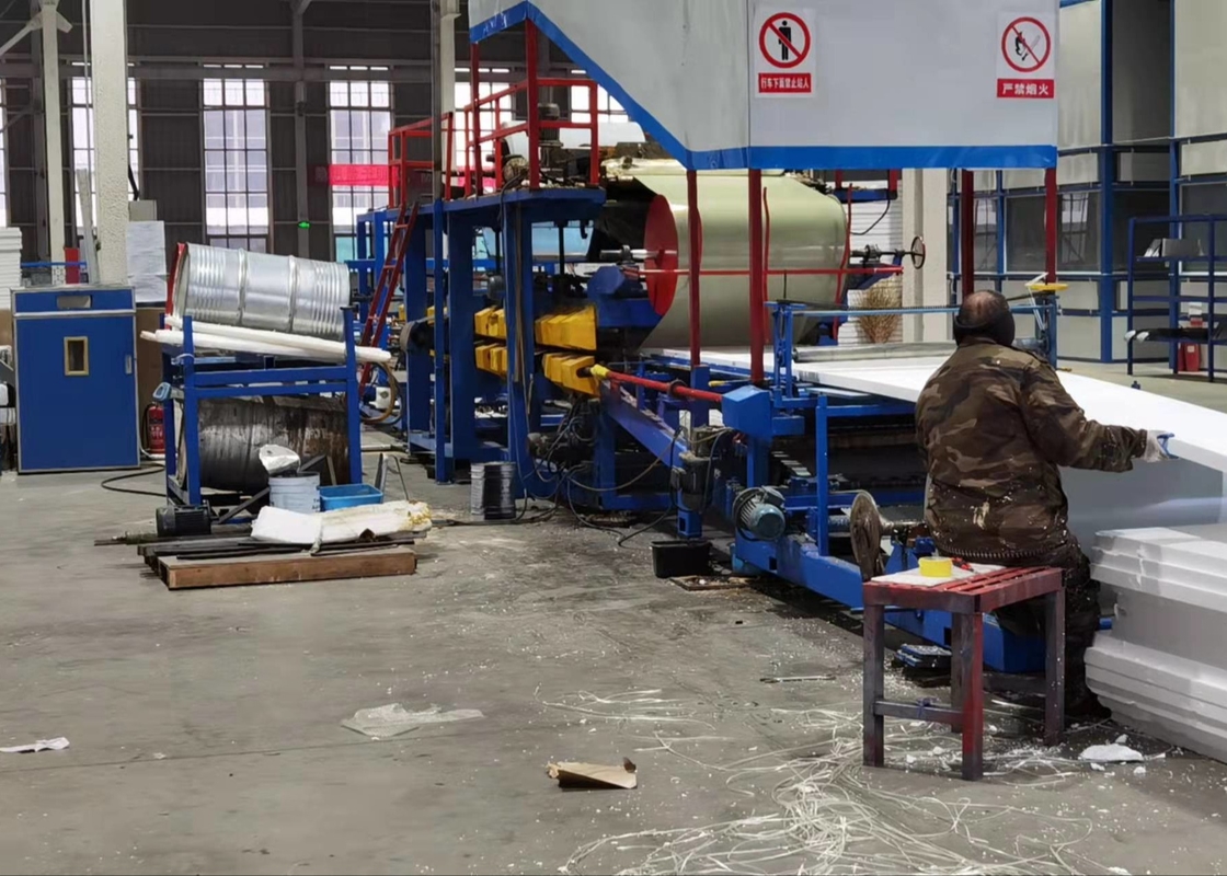 1 anno di garanzia PLC pannello sandwich roll formare macchina con Flying Tracking taglio