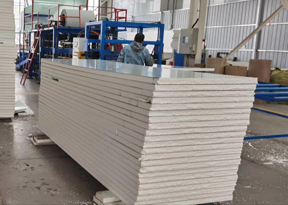 1 anno di garanzia PLC pannello sandwich roll formare macchina con Flying Tracking taglio