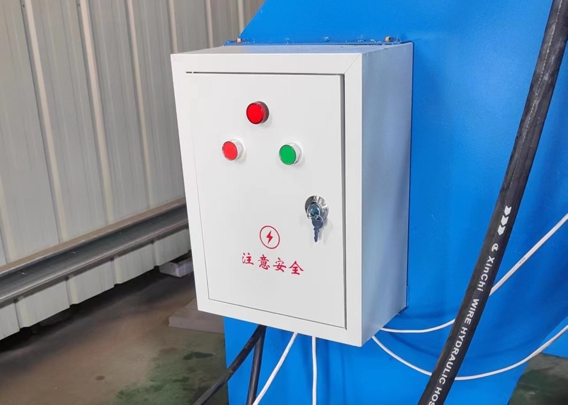 Voltaggio 380V / 50HZ macchina di piegatura idraulica con pulsante e interruttore del piede