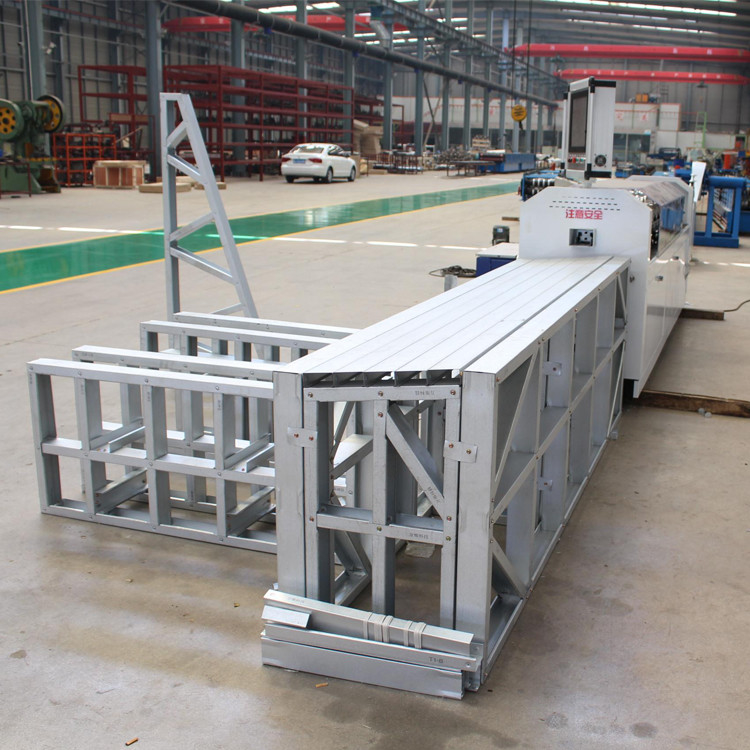 Galvalume Lgs Light Gauge Steel Roll Forming Machine per la costruzione di case da villa