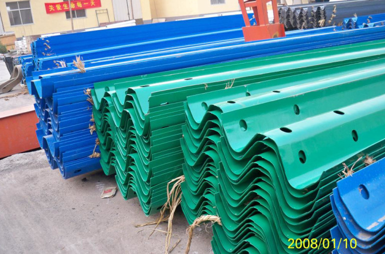 Gcr15 Roller Highway Guardrail Roll Forming Machine 350Mpa Forza di produzione 380V 50Hz Fornitore di alimentazione