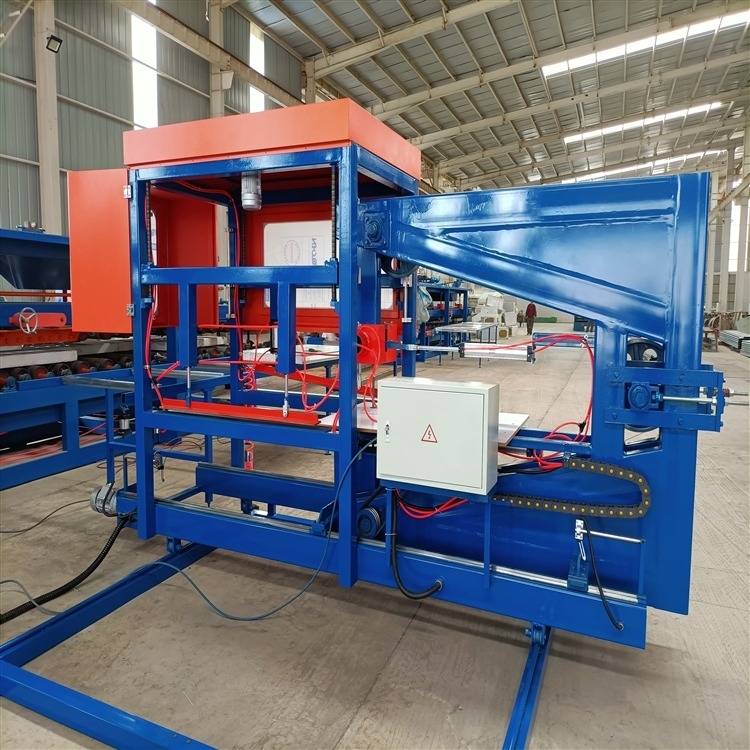 Macchina per la produzione di pannelli sandwich con sistema di controllo PLC 32 kW Potenza motore 0,3-0,8 mm 1000 mm 16 T Peso