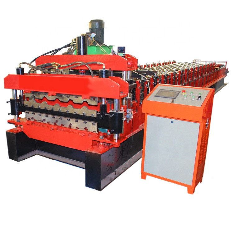 Macchina automatica per la formazione di rotoli a doppio strato di lamiere di alluminio per il tetto