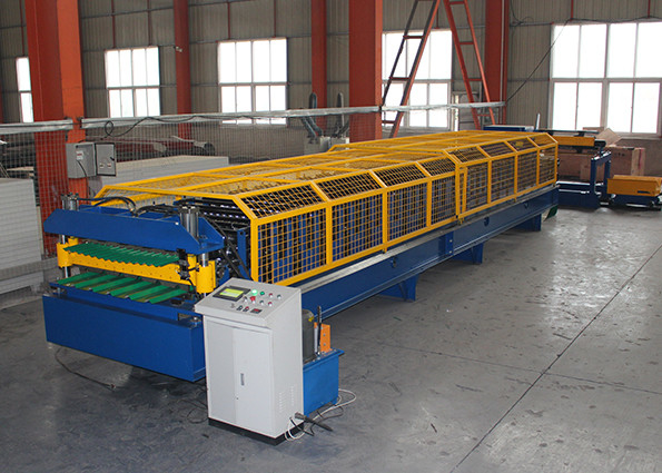 Alta precisione doppio strato di acciaio per il tetto di foglio di roll formando macchina IBR ondulato vetrato