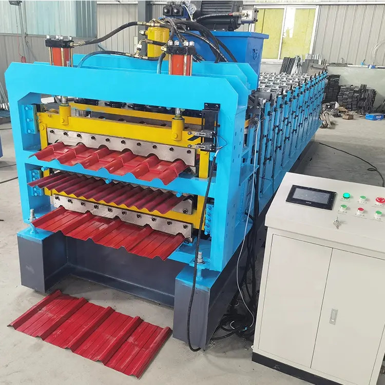 Tre strati trapezoidi corrugati di acciaio per il tetto, macchina per la formazione di rotoli di acciaio, fabbricazione di lamiere per il tetto in ferro metallico