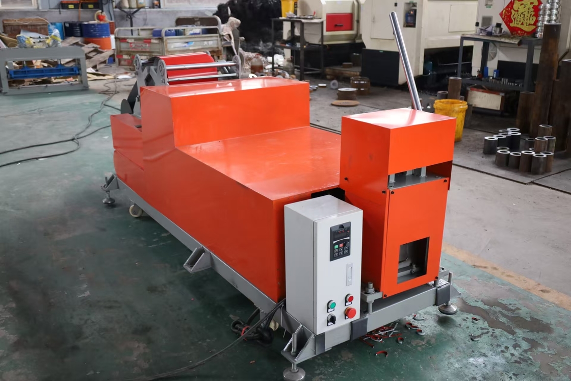 Macchina portatile senza cuciture per la formazione di rotoli per fogli di acciaio galvanizzato