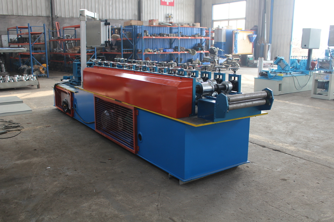 Due in uno Keel Stud And Track C U Drywall Roll Forming Machine per il pannello di parete del tetto