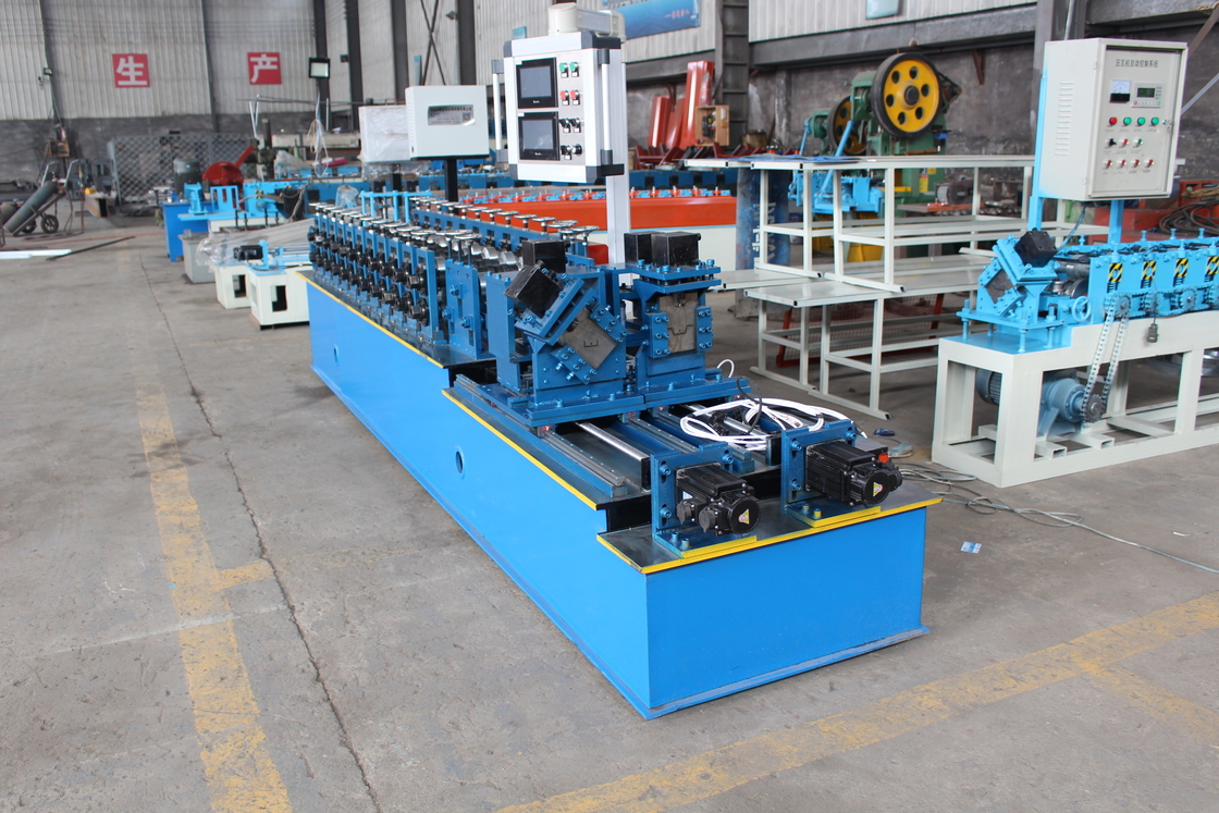 Due in uno Keel Stud And Track C U Drywall Roll Forming Machine per il pannello di parete del tetto
