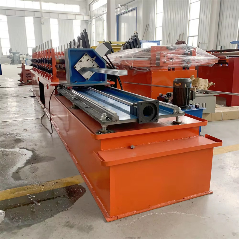 Sistema di controllo PLC Parti di lavorazione dell'acciaio Galvanizzato U Beam Steel U Channel Structural Steel C Z U Channel Profile Purlin Roll Forming Machine