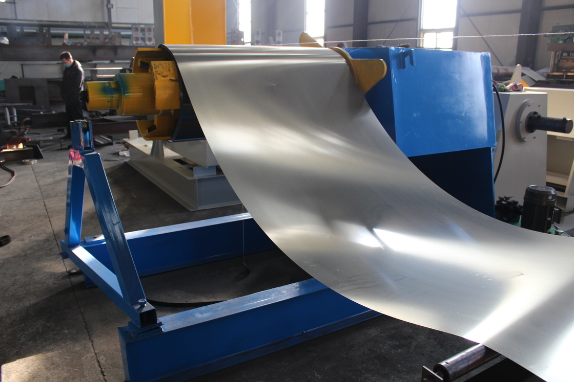 1200mm larghezza 3-6mm bobina di acciaio linea di produzione di taglio ad alta velocità macchina con uncoiler idraulico e recoiler