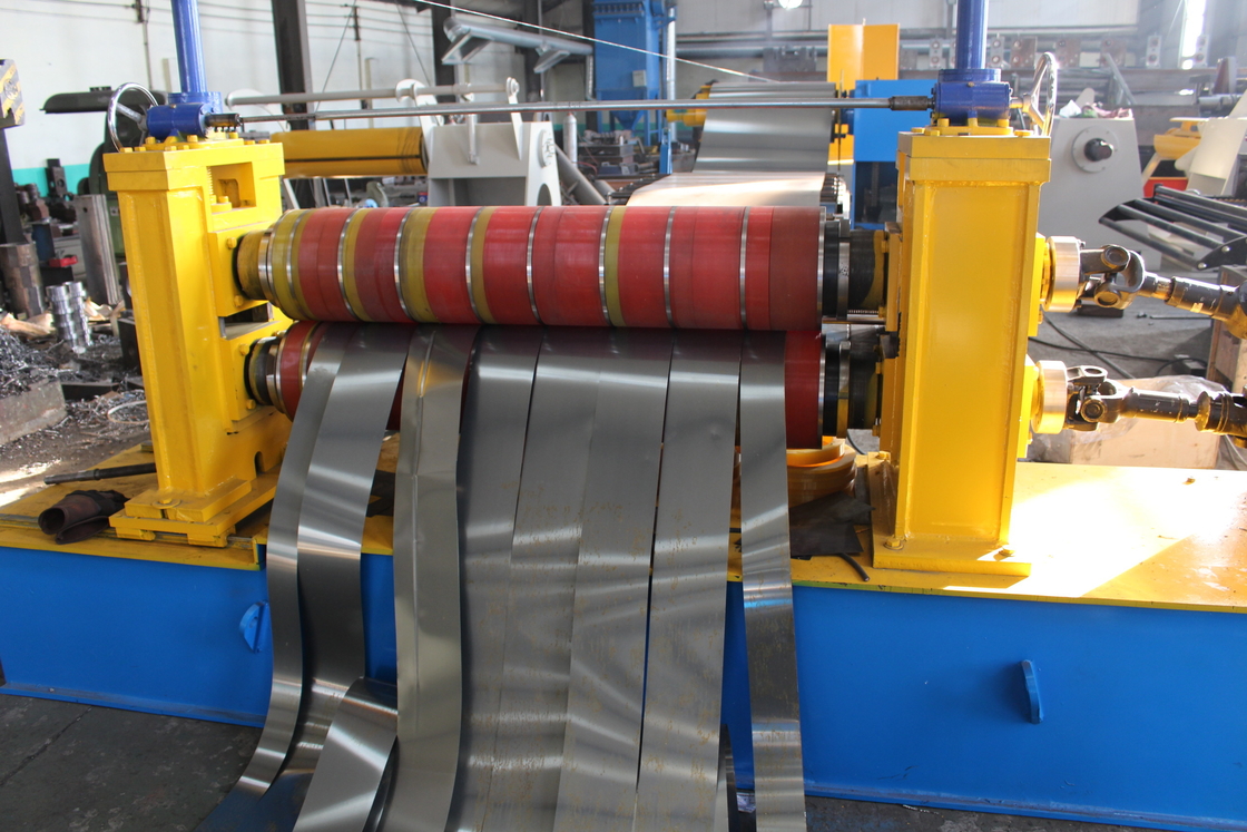 1200mm larghezza 3-6mm bobina di acciaio linea di produzione di taglio ad alta velocità macchina con uncoiler idraulico e recoiler
