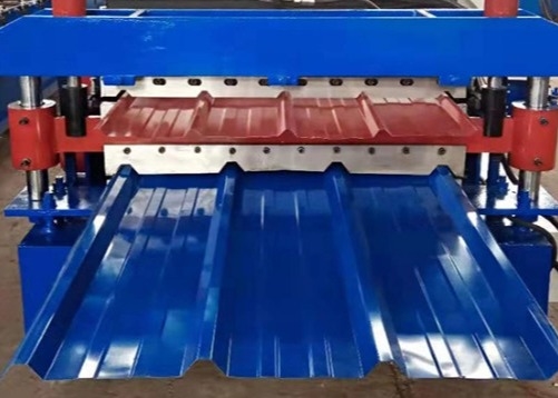 Pannello del tetto di controllo del Plc delle mattonelle del metallo che forma macchina a basso rumore