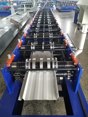 Rotolo del pannello del tetto di Selflock che forma taglio idraulico di controllo dello SpA della macchina