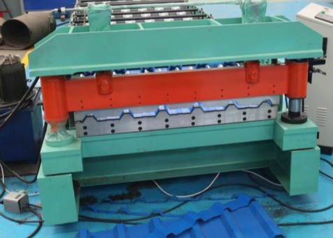 Rotolo trapezoidale della lamiera del tetto del metallo che forma macchina per le mattonelle IBR dell'acciaio di colore dello zinco