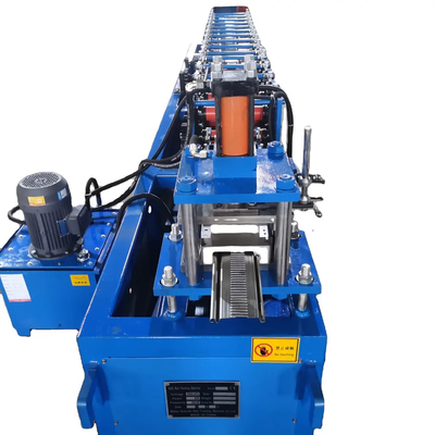 rotolo d'alimentazione dello sportello di 4kw 85mm che forma la macchina dello sportello del rullo della macchina