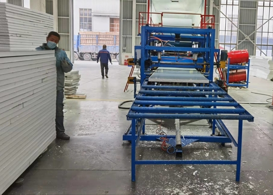 32kw Potenza del motore principale EPS Sandwich Panel Forming Machine 3-6m/min Velocità