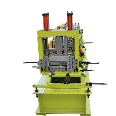 Regolabile 45# Acciaio Cz Purlin Roll Forming Machine Modalità di taglio idraulico
