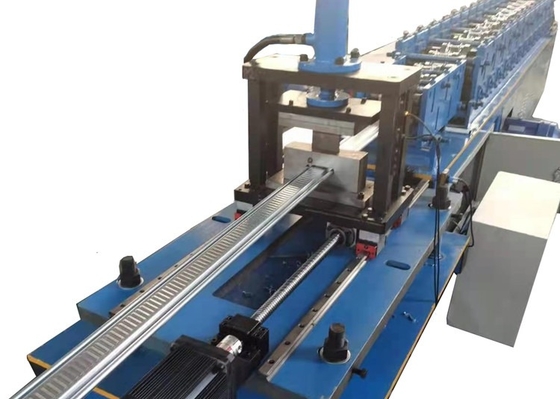 Taglio idraulico Automatica macchina di chiusura a rotolo Produzione senza sforzo 18 stazioni