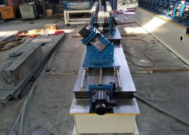 Rotolo esterno del pannello di Maxiframe che forma prestazione a macchina della stalla di controllo dello SpA