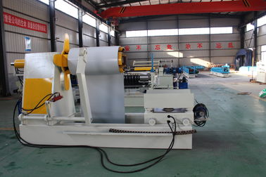 Taglio semplice alla lunghezza ed alla linea rotolo a bassa velocità di taglio del tetto del metallo precedente