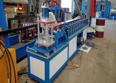 Macchina dell'otturatore del rullo valutata fuoco automatico gemellato della macchina della saracinesca della pelle