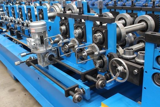 Rotolo regolabile del Purlin di controllo 3ph CZ del Plc che forma macchina automatica