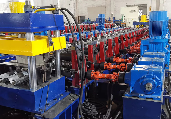 Rotolo della barriera di sicurezza di Chaindrive di due fasci delle onde che forma macchina