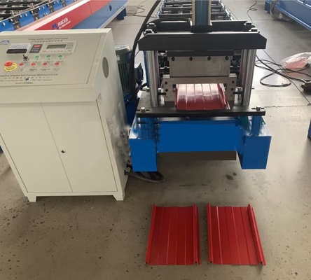 Macchina per la formazione di rotoli per tetti con aggraffatura autobloccante Plc 15m/Min 3p